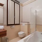 Luxury Near The Beach1 Konukevi